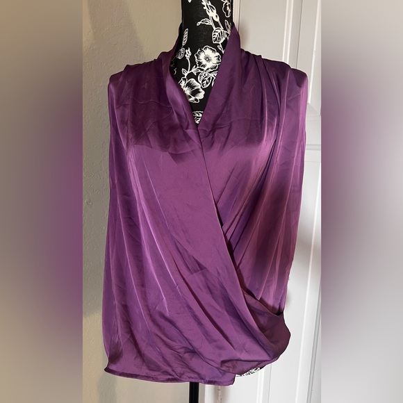 SHEIN pleated Satin Surplice Sleeveless tank Size L NWOT - Picture 4 of 9